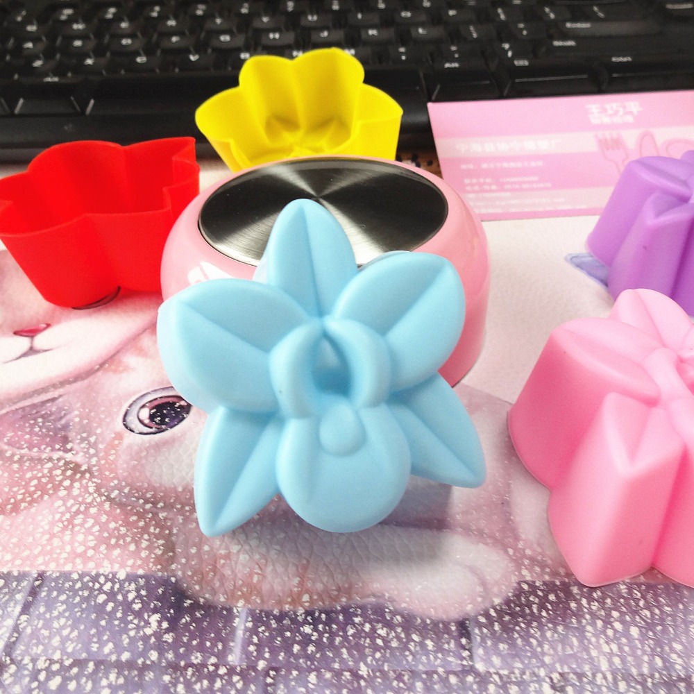 Cute 5cm Flower Silicone Cake  - Soap Making Supplies Australia 评论和价格